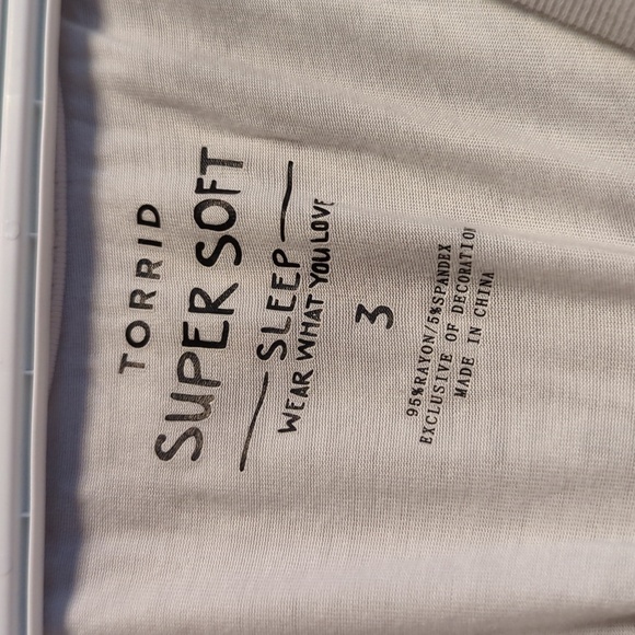 Torrid Sleep Shirt - 3X - Picture 3 of 5